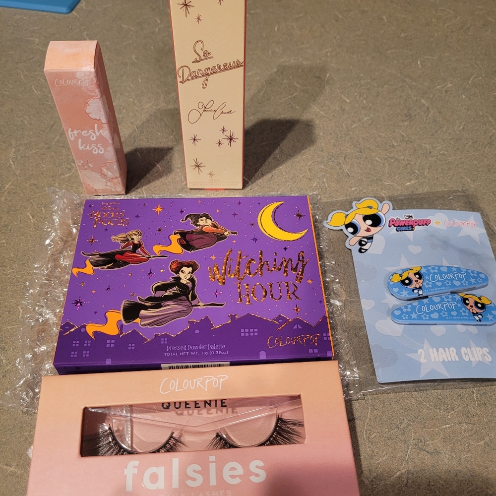 Brand New Colourpop makeup Hocus Pocus Power Puff